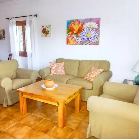 Sleeps 9 Pool Wifi Villa Port d'Addaia