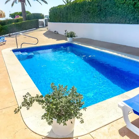 Sleeps 9 Pool Wifi فيلة بورت دادايا